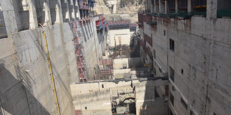 وزير الإسكان: الرئيس السيسى يضع مشروع  سد جوليوس نيريرى بتنزانيا على رأس اهتماماتنا