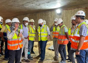 يخدم 2 مليون راكب.. رئيس المقاولون العرب يتفقد أعمال الشركة بالخط الرابع لمترو الأنفاق