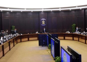 رئيس الوزراء يترأس اجتماع اللجنة الوزارية الاقتصادية