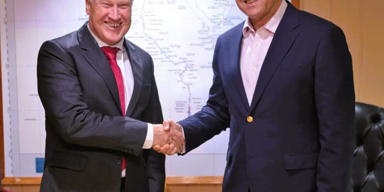 “العناني” يستقبل السفير الأسترالي بالقاهرة قبيل انتهاء فترة توليه مهام منصبه