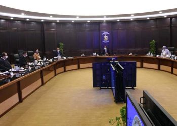 رئيس الوزراء يتابع التحضيرات الخاصة باستضافة مصر للدورة الـ 27 لقمة المناخ COP27