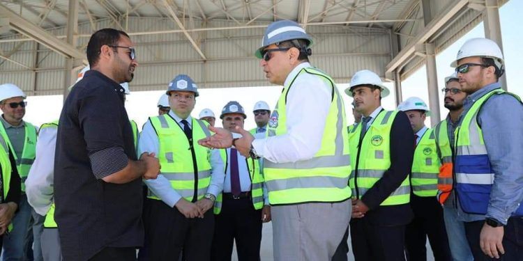 “سعفان” يوجه برعاية العمالة المصرية العاملين بمشروع محطة الضبعة النووية