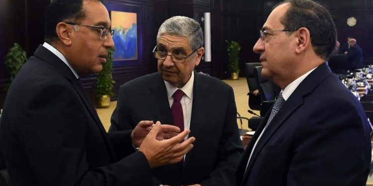 مدبولي: يجب تطبيق خطة لترشيد استهلاك الطاقة بمختلف أنواعها لمواجهة الأزمة حاليًا