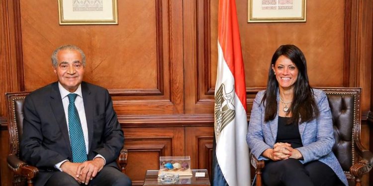 التعاون الدولي والتموين يبحثان مع “البنك الدولي” تعزيز الأمن الغذائي بقيمة 500 مليون دولار