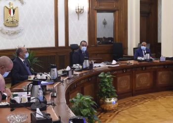 رئيس الوزراء يتابع خطوات إنهاء إجراءات التصالح على مخالفات البناء