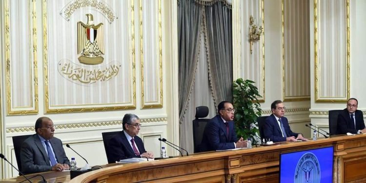 “الوزراء” سيستعرض خطة متكاملة لترشيد استهلاك الكهرباء لبدء تنفيذها الأسبوع المقبل