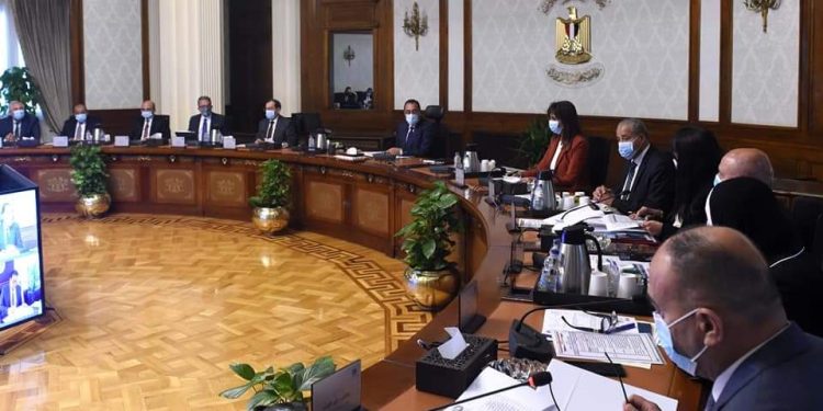 رئيس الوزراء يترأس اجتماع لجنة إدارة الأزمة الروسية الأوكرانية