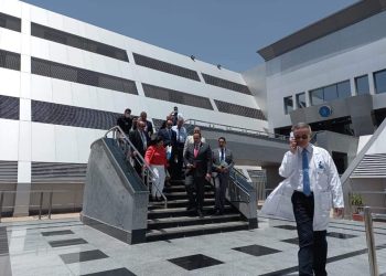 جولة لـ”الرعاية الصحية” و “الصحة العالمية” يتفقدا تجهيزات مستشفى شرم الشيخ الدولي