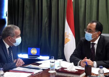 رئيس الوزراء يُتابع إجراءات التوسع في إنشاء صوامع تخزين الغلال والحبوب