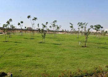 رئيس المقاولون العرب يتابع مشروع الحدائق المركزية (كابيتال بارك) بالعاصمة الإدارية