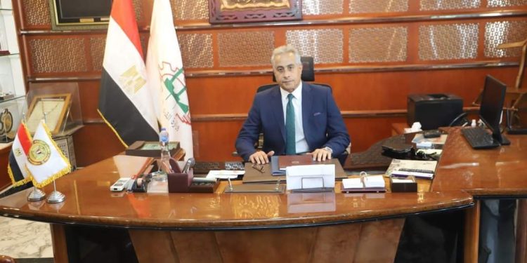 القوى العاملة: التفتيش على 531 منشأة.. وتحرير 10 محاضر لمخالفة القانون بسوهاج