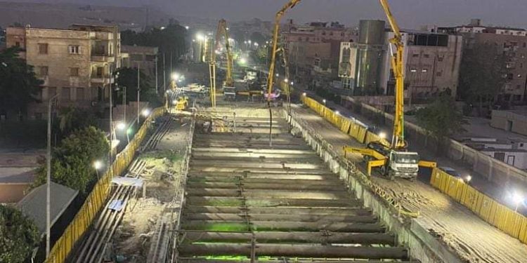 تنفيذ 99% من الأعمال.. رئيس المقاولون العرب يتفقد مشروع الخط الرابع لمترو الأنفاق