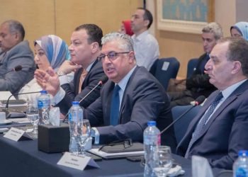 “اقتصادية قناة السويس” تتابع مشروعات الوقود الأخضر مع الشركات العالمية