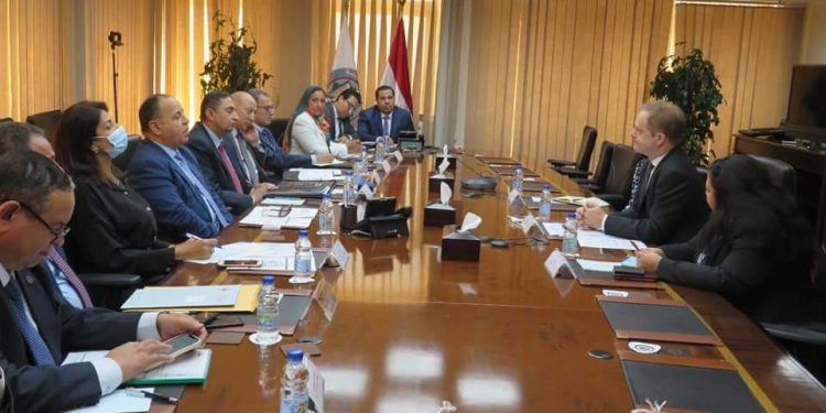 فى لقاء مع السفير البريطاني.. وزير المالية: مصر واحدة من دول قليلة حققت فائضًا أوليًا ١,٣٪ في العام المالى الماضى
