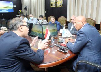 نائب رئيس القابضة للمياه يتفقد محطتى مياه الجلاء والصرف الصحى ببلتاج بالغربية