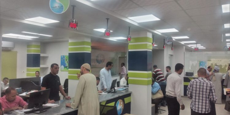 مراكز خدمة عملاء مياه الشرب بسوهاج تقدم خدمة الدفع المقدم وتحصل الفواتير الياً