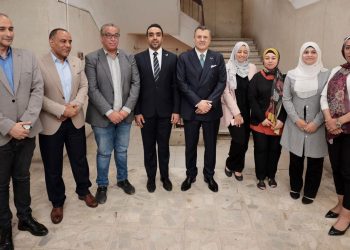 جولة لوزير السياحة والآثار بمقر الوزارة بالزمالك للتعرف على العاملين وآليات سير العمل
