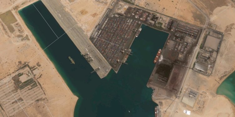 4 شركات عالمية تتأهل لمناقصة انشاء مجمع للبتروكيماويات بالمنطقة الاقتصادية لقناة السويس باستثمارات 2 مليار دولار