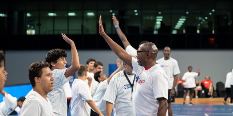 مشاركة بارزة لأطفال الأولمبياد الخاص بمعسكر كرة السلة بلا حدود بأفريقيا 2022