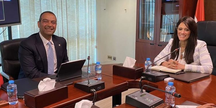 ‘المشاط” تبحث مع المدير التنفيذي لصندوق مصر السيادي فرص التعاون المشترك