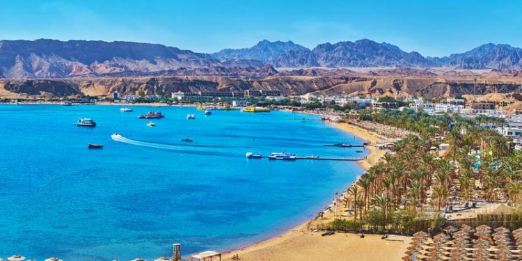 “السياحة”: المرور والتفتيش على 20 منشأة فندقية بمدينة شرم الشيخ