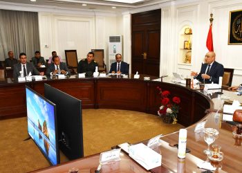 وزير الإسكان يترأس اجتماع اللجنة الوطنية لمتابعة الموقف التنفيذى لتطوير موقع التجلى الأعظم بسانت كاترين