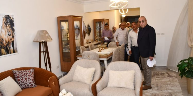 وزير الإسكان