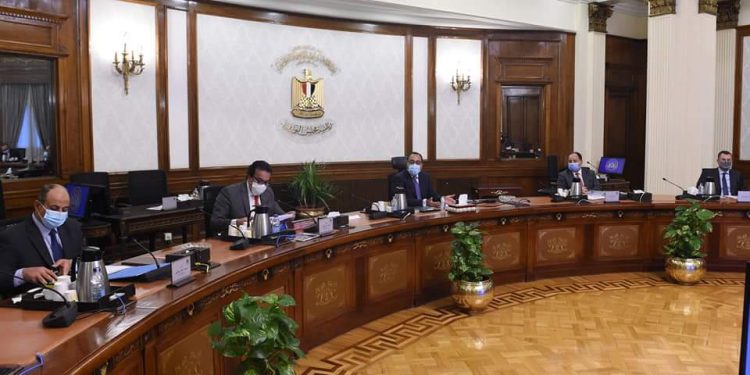 رئيس الوزراء يتابع خطوات تنفيذ حملة ترويجية عالمية لمختلف البرامج والمقاصد السياحية في مصر