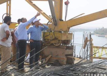 نائب رئيس المقاولون العرب يتابع مشروعات الشركة بأسوان