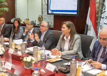 مجلس إدارة اقتصادية قناة السويس يوافق على مشروعات جديدة بالمناطق الصناعية والموانئ التابعة