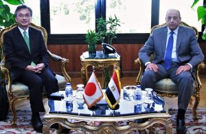 وزير الطيران المدني مع سفير اليابان 