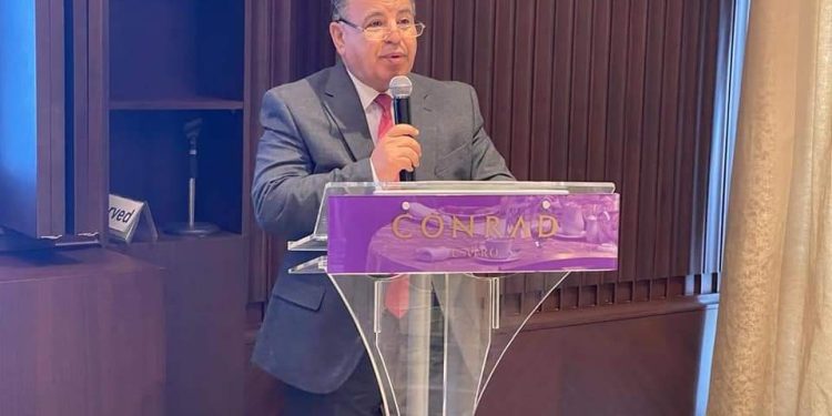 وزير المالية في جمعية رجال الأعمال اليابانيين