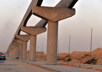 رئيس المقاولون العرب يتفقد مونوريل 6 أكتوبر