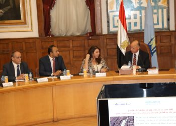 محافظ القاهرة يلتقي مدير مكتب مصر لبرنامج الأمم المتحدة للمستوطنات البشرية