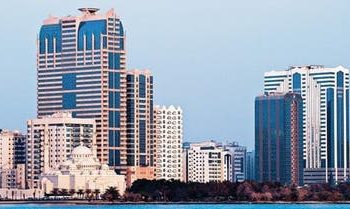 «عقاري الشارقة» يسجل تداولات بملياري درهم وينفذ 2.409 معاملة في أغسطس