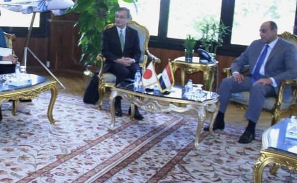 وزير الطيران يبحث مع سفير اليابان بمصر تعزيز التعاون فى مجال النقل الجوي