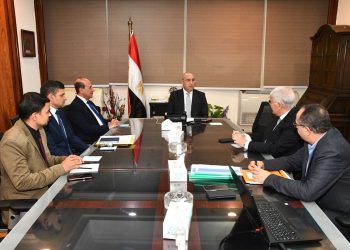 اجتماع وزير الإسكان