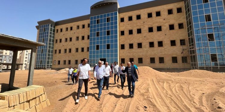 جولات تفقدية لمسئولى الإسكانبالمشروعات الجارية بمدن العاشر من رمضان وبدر وحدائق العاصمة