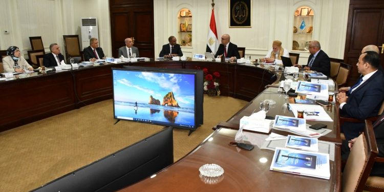 اجتماع مجلس إدارة جهاز تنظيم مياه الشرب والصرف الصحي وحماية المستهلك