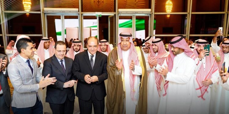 معاون وزير الإسكان يعرض فرص الاستثمار العقاري بمصر بملتقى المستثمرين بالمملكة العربية السعودية