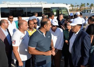 رئيس الوزراء يتابع تقدم الأعمال بالمنطقتين الخضراء والزرقاء بشرم الشيخ 