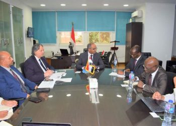 نائب وزير الإسكان للبنية الأساسية يلتقي بعثة بنك التنمية الإفريقي لمتابعة موقف المشروعات المشتركة