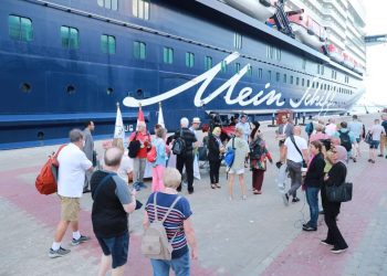 هيئة ميناء الأسكندرية تستقبل أكثر من 2200 سائح اليوم