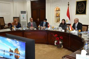 وزير الإسكان يلتقى نظيرته التونسية لعرض التجربة المصرية إنشاء المدن الجديدة 