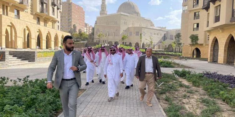 مسئولو الإسكان يستقبلون الوفد الثانى من وزارة الشئون البلدية والقروية السعودية