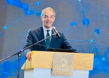 وزير الاتصالات: استثمرنا 50 مليار جنيه فى مشروعات التحول الرقمى بمصر