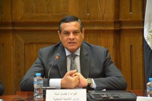 وزير التنمية المحلية: الانتهاء من تحريك  210 أتوبيس يعمل بالغاز الطبيعي والكهرباء إلى شرم الشيخ