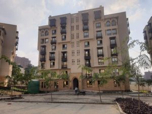 وزير الإسكان يتابع الموقف التنفيذى لمشروع تطوير "منطقة سور مجرى العيون" بمحافظة القاهرة