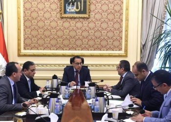 رئيس الوزراء يتابع موقف الانتقال الحكومي والمشروعات الجاري تنفيذها بالعاصمة الإدارية الجديدة