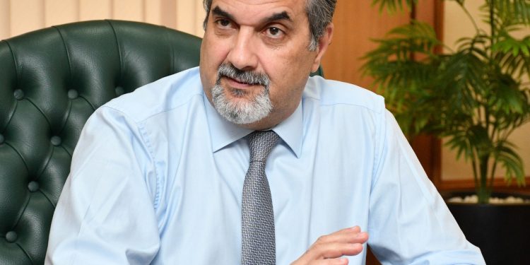 أيمن عبد الحميد: الإجراءات البنكية لتمويل شركات القطاع العقاري مشددة ولا بد من تسهيلها